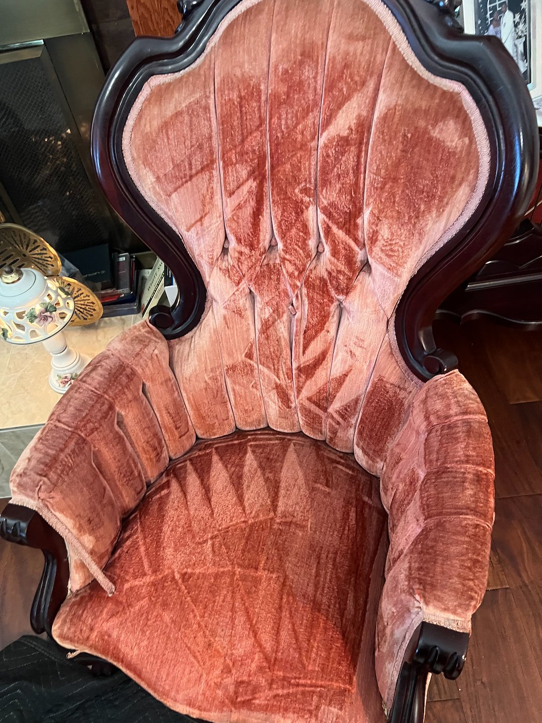 upholstery cleaning,steam cleaning,Deep cleaning,Baytown tx (1)